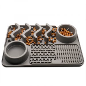 silicone lick mat for dogs with peanut butter